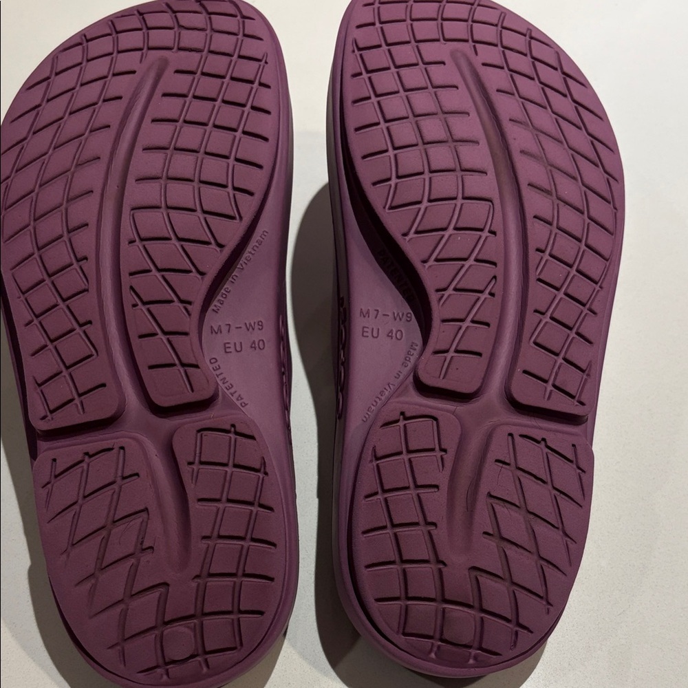 OOFOS OOah Women's Slide Sandals - Picture 4 of 5